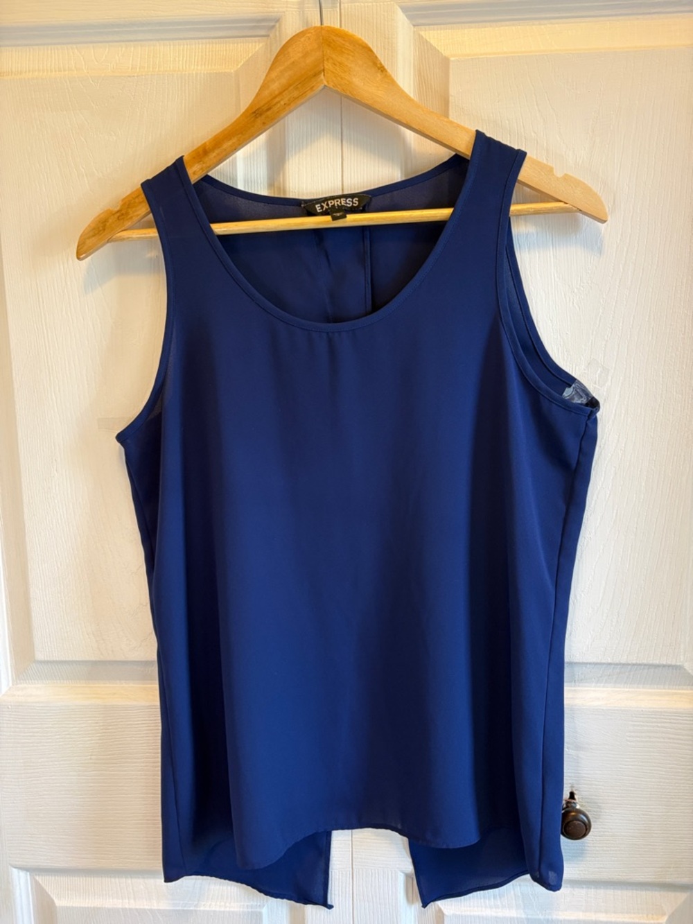 Express Sleeveless Scoop Neck Tank in Navy Blue